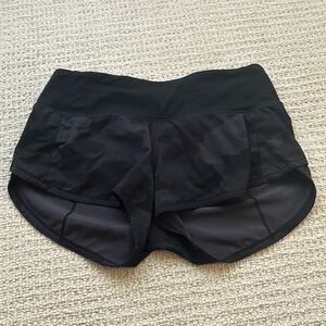 LULULEMON SPEED UP SHORTS
